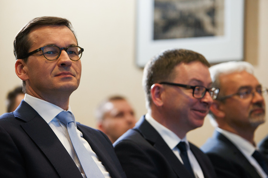 Prezes Rady Ministrów Mateusz Morawiecki, Z-ca Szefa Biura Bezpieczeństwa Narodowego Dariusz Gwizdała oraz Minister Inwestycji i Rozwoju Jerzy Kwieciński